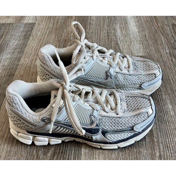 Nike Air Zoom Vomero 5 Photon Dust Bowerman Metallic Silver Tennis Shoe 7.5 - Picture 4 of 9